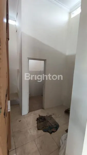 image RUMAH USAHA 2 LANTAI TEMPEL SUKOREJO DI PUSAT KOTA SURABAYA (5)