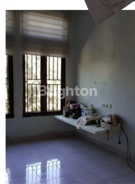image DI JUAL CEPAT RUMAH SIAP HUNI  3.5 LANTAI (2)