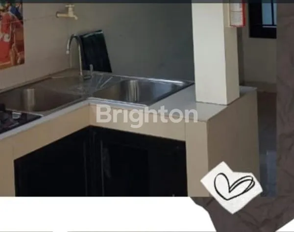 image DI JUAL CEPAT RUMAH SIAP HUNI  3.5 LANTAI (4)