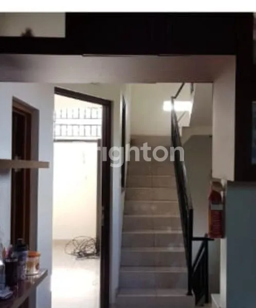 image DI JUAL CEPAT RUMAH SIAP HUNI  3.5 LANTAI (5)