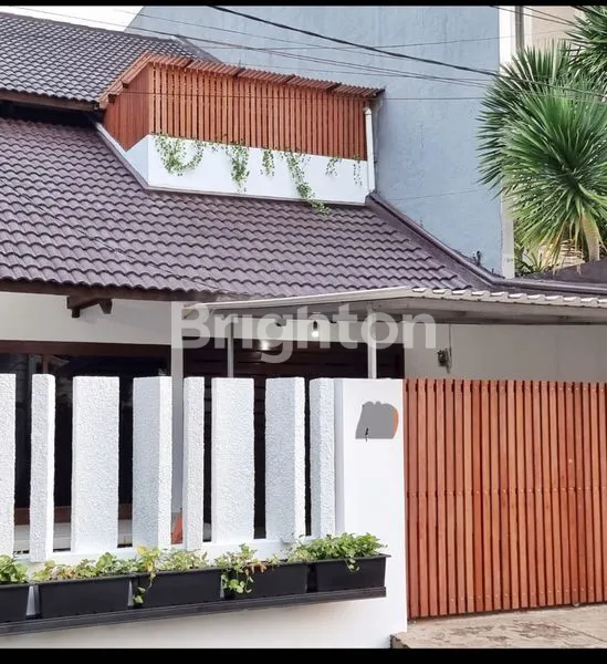 image SIAP HUNI , RUMAH MEWAH NON FURNISH DI KAWASAN LEBAK BULUS, PONDOK INDAH, JAKARTA SELATAN (1)