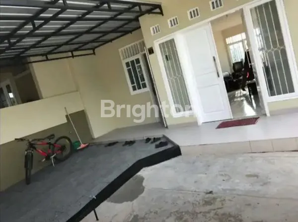 image RUMAH BESAR DI PERMATA SAKTI LIPPO KARAWACI TANGERANG (5)