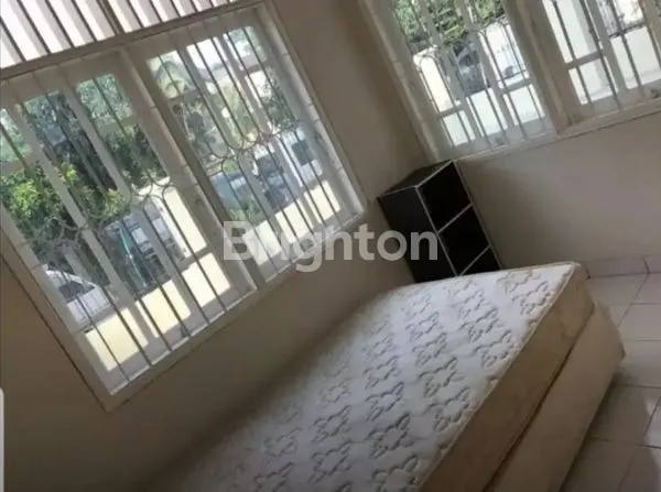 image RUMAH BESAR DI PERMATA SAKTI LIPPO KARAWACI TANGERANG (6)