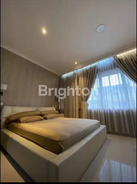 image RUMAH SIAP HUNI,MODERN DI CASAJARDIN ,JAKARTA BARAT (2)