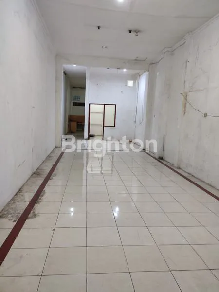 image DIJUAL TOKO DILOKASI STRATEGIS DEKAT PASAR SLEKO KOTA MADIUN (2)