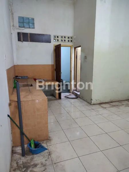 image DIJUAL TOKO DILOKASI STRATEGIS DEKAT PASAR SLEKO KOTA MADIUN (3)