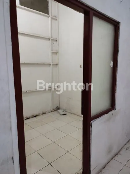 image DIJUAL TOKO DILOKASI STRATEGIS DEKAT PASAR SLEKO KOTA MADIUN (4)