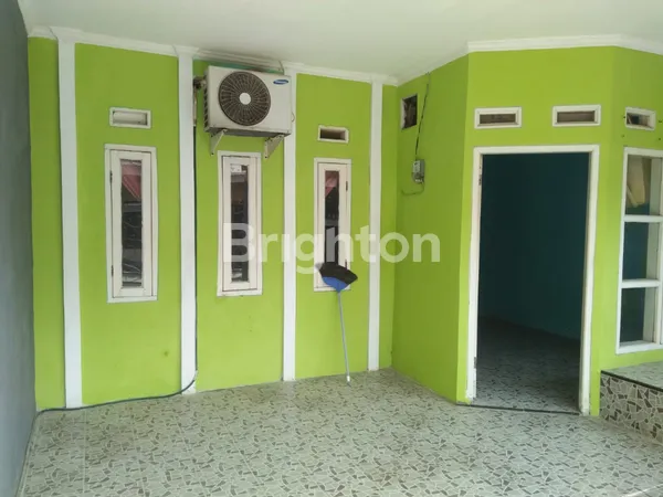 image RUMAH SIAP HUNI DI PERUMAHAN CLUSTER MUTIARA LAMARAN (3)