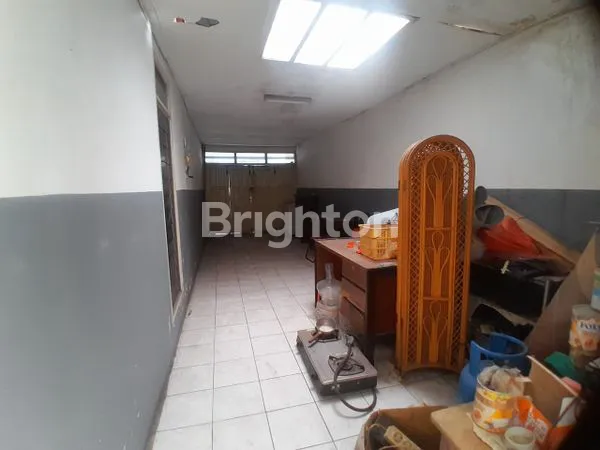image RUMAH BESAR DIKONTRAKAN MURAH DI SULFAT KOTA MALANG + FURNITURE (3)