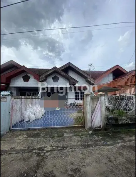 RUMAH DI JALAN RIAU DEPAN MALL CIPUTRA SERAYA