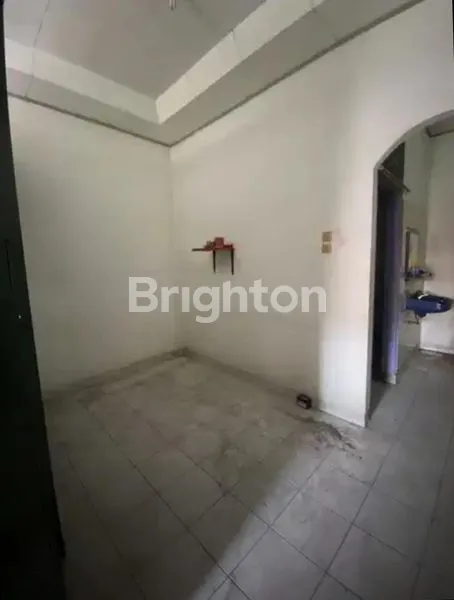 image RUMAH DI JALAN RIAU DEPAN MALL CIPUTRA SERAYA (4)