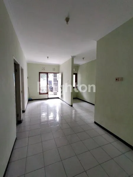image RUMAH SIAP HUNI KRIAN DEKAT JAVA RESIDENCE (3)