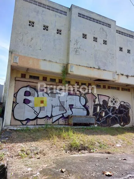 image TANAH BONUS BANGUNAN, BENTUK KOTAK, LEBAR DEPAN 15 METER, DAERAH PAKEL , CUMA 5 MENIT KE EXIT TOLL NGEMPLAK SOLO (1)