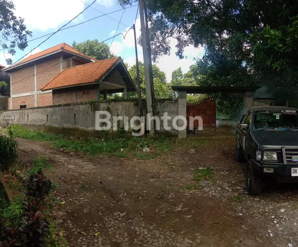image DIJUAL RUMAH CANTIK BERGAYA ETNIS (3)