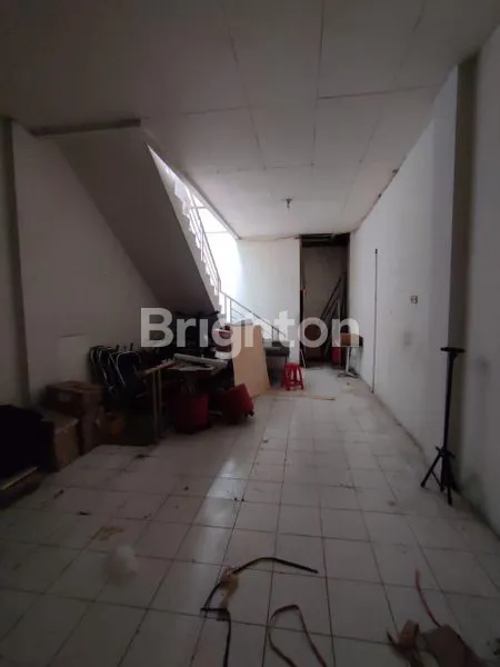 image RUKO 4 LANTAI DI RAWAMANGUN JAKARTA TIMUR (3)