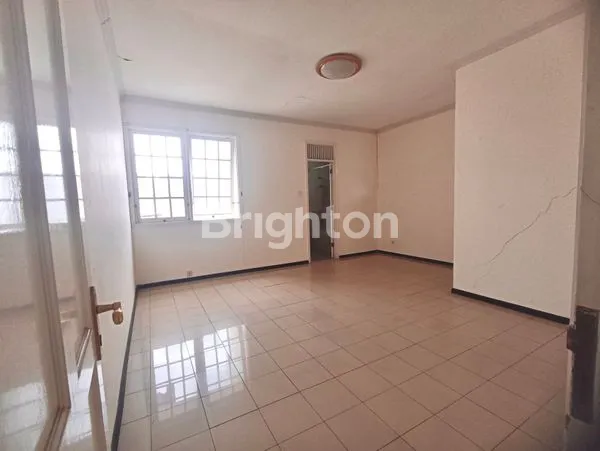 image RUMAH SIAP HUNI BAGUS TERAWAT LUAR CLUSTER CITRALAND SURABAYA BARAT (4)