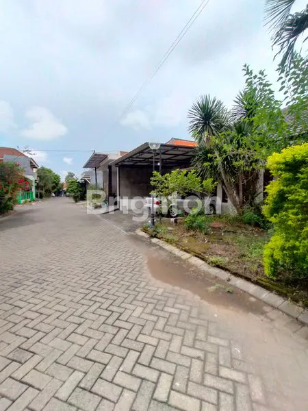 image DUA RUMAH KONEKTING SIAP HUNI LOKASI STRATEGIS (5)