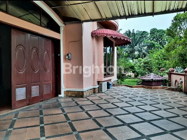 image RUMAH MEWAH DI KOMPLEK SETIA BUDI - MEDAN (4)