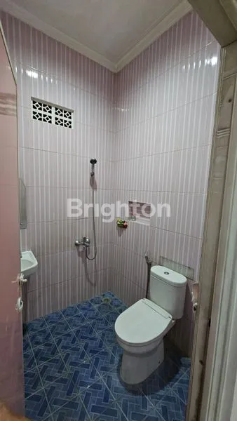 image RUKO 2,5 LANTAI LOKASI SANGAT STRATEGIS DEKAT DENGAN SEKOLAH DAN KAMPUS (6)