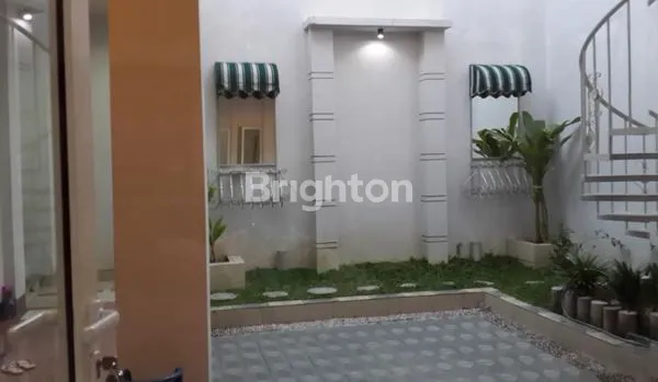 image RUMAH MINIMALIS MANYAR REJO LOKASI STRATEGIS COCOK UNTUK USAHA, KANTOR, KLINIK, PRAKTEK DOKTER, DAN TEMPAT TINGGAL (5)