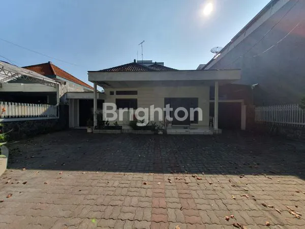 image DIJUAL/DISEWAKAN RUMAH KOMERSIL JALAN SLAMET SURABAYA (3)