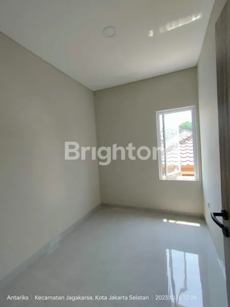 image RUMAH MURAH MODERN MINIMALIS DI JAKARTA SELATAN (5)