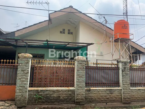 image RUMAH BONUS ADA TOKO LUAS TANAH  195M2  (4)