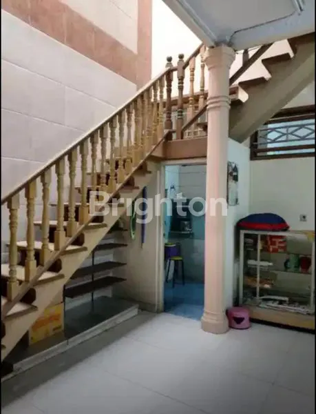 image RUMAH DI LOKASI STRATEGIS DEKAT TOL, MALL, PASAR, BUSWAY, STASIUN. (6)