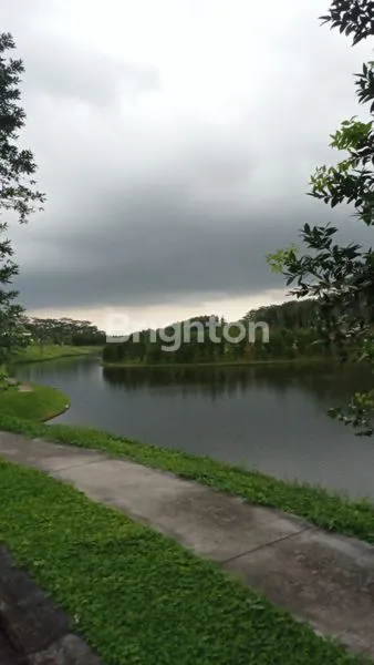 image RUMAH CANTIK 2 LANTAI SIAP PAKAI DI BSB (8)