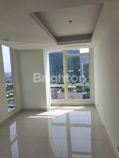 image UNIT 2BR APARTEMEN KENSINGTON ROYAL SUITE UKURAN LUAS LOKASI STRATEGIS (2)