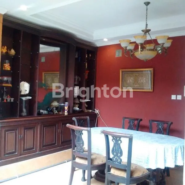 image RUMAH BESAR DAN CANTIK DI BALIKPAPAN BARU (5)