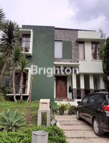 image DIJUAL RUMAH CANTIK ASRI NUANSA VILLA UDARA SEJUK LOKASI RESOR DAGO PAKAR BANDUNG (1)