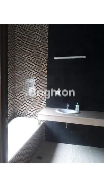 image DIJUAL RUMAH CANTIK ASRI NUANSA VILLA UDARA SEJUK LOKASI RESOR DAGO PAKAR BANDUNG (4)