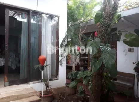 image DIJUAL RUMAH CANTIK ASRI LOKASI DJUANDA DAGO BANDUNG (3)