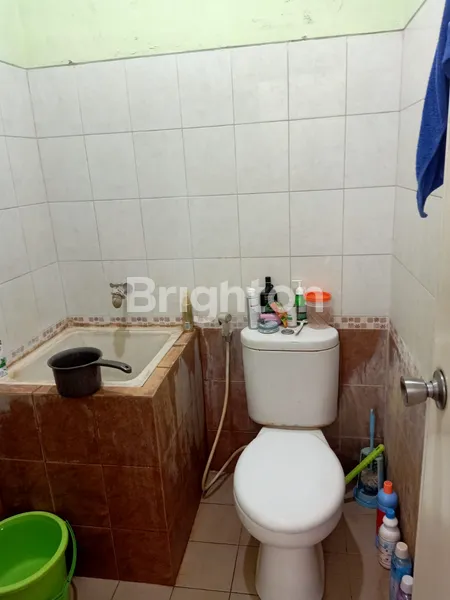 image RUMAH TERAWAT GREEN SEMANGGI OSBORNIA DEKAT SEMANGGI MANGROVE WONOREJO NIRWANA MERR KEDUNG BARUK MEDOKAN RUNGKUT GUNUNGANYAR (7)