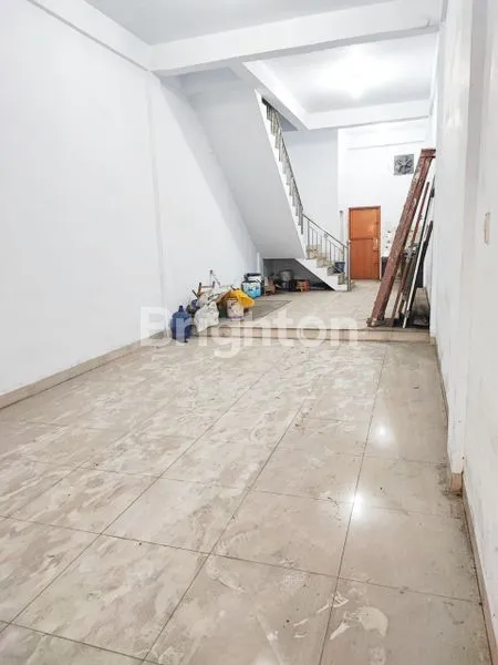 image RUKO MMTC PANCING, SIAP HUNI. FASILITAS. PINTU BESI DOUBLE, CANOPY, JERJAK JENDELA (4)