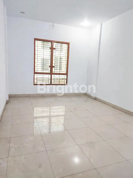 image RUKO MMTC PANCING, SIAP HUNI. FASILITAS. PINTU BESI DOUBLE, CANOPY, JERJAK JENDELA (7)