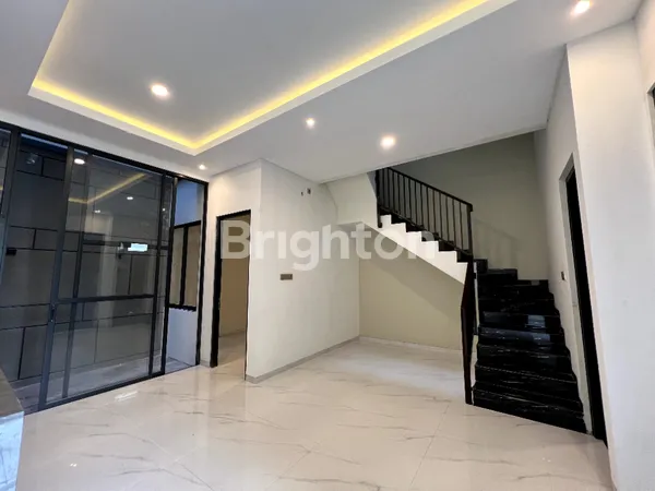 image NEW MODERN SOHO 3 LANTAI – SHM, KOMERSIAL, DUKUH KUPANG TIMUR (DEKAT CIPUTRA WORLD) (3)