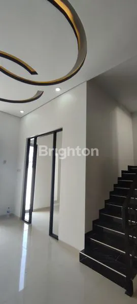 RUMAH 2 LANTAI 1M SURABAYA UTARA TIMUR BARU GRESS NEW. DEKAT RAYA KENJERAN PAKUWON CITY RAYA MERR KARANG ASEM