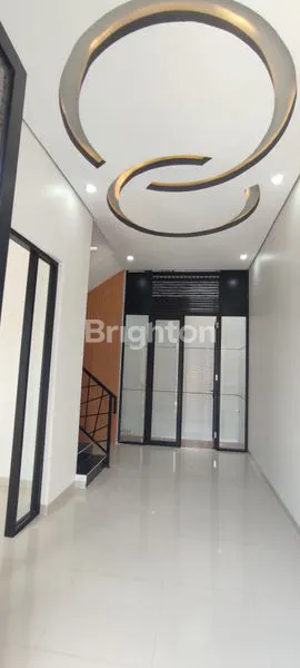 image RUMAH 2 LANTAI 1M SURABAYA UTARA TIMUR BARU GRESS NEW. DEKAT RAYA KENJERAN PAKUWON CITY RAYA MERR KARANG ASEM (3)