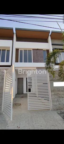 image RUMAH 2 LANTAI NEW GRESS BARU MINIMALIS. DEKAT UPN VETERAN MERR RUNGKUT ASRI PANDUGO (2)