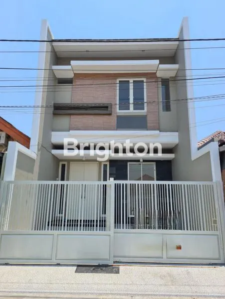 image RUMAH 2 LANTAI MINIMALIS GRESS SIAP HUNI NIRWANA EXECUTIVE DEKAT RAYA MERR ARAYA KLAMPIS KERTAJAYA INDAH (1)