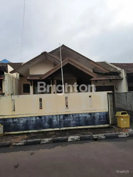 RUMAH STRATEGIS DI MARGONDA, LT 200M², 3+1 KT, DEKAT STASIUN