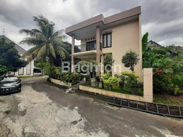 image RUMAH CANTIK DUA LANTAI DI GDC SIAP HUNI (2)