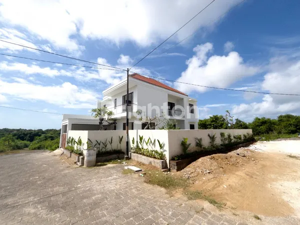 image BRAND NEW FULLY FURNISHED 2 STORIES 3BR/3BTH VILLA IN GOA GONG (2)