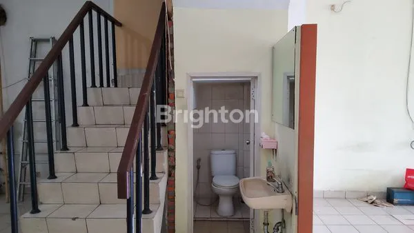 image RUKO FIFTH AVENUE - LOKASI DI PINGGIR JALAN RAYA UTAMA GADING SERPONG (3)