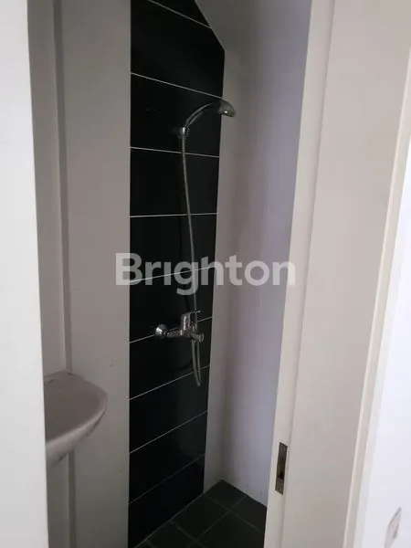 image RUMAH HOOK DI CLUSTER EDISON GADING SERPONG (7)