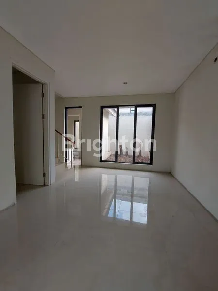 image RUMAH NORTH WEST LAKE CITRALAND (2)