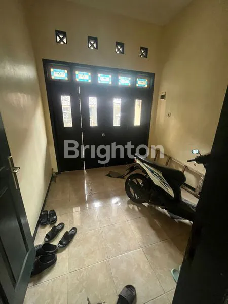 image RUMAH MINIMALIS 3 LANTAI AREA TASIKMADU (2)