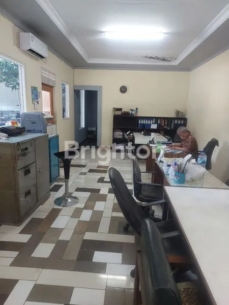 image RUMAH KANTOR LOKASI SANGAT STRATEGIS JALUR UTAMA BY PASS (3)